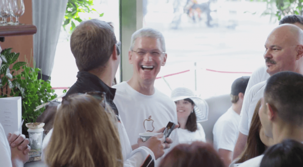 apple-pride-elefantegrafico